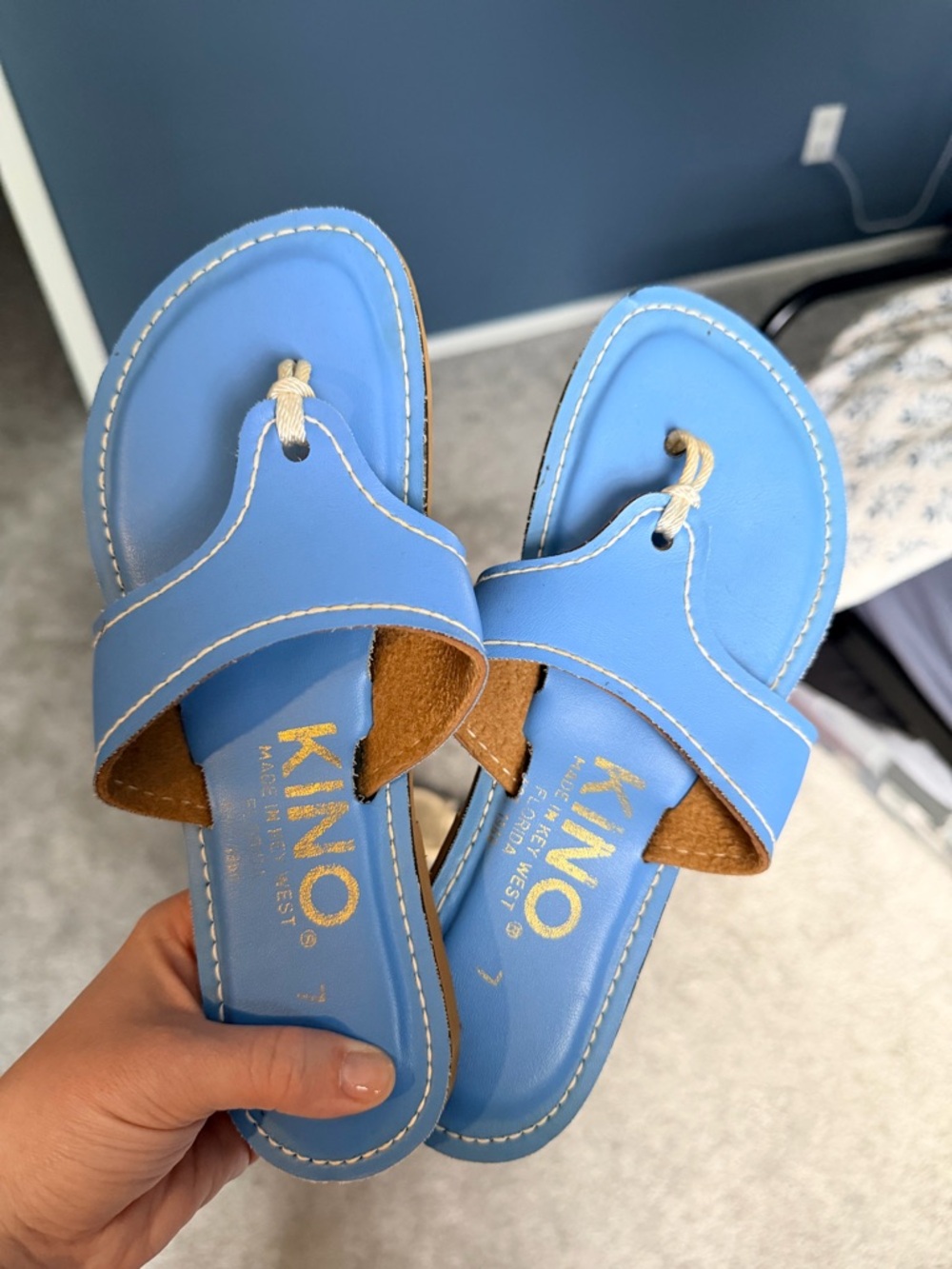 Kino Blue Leather Toe-Loop Sandals for Women